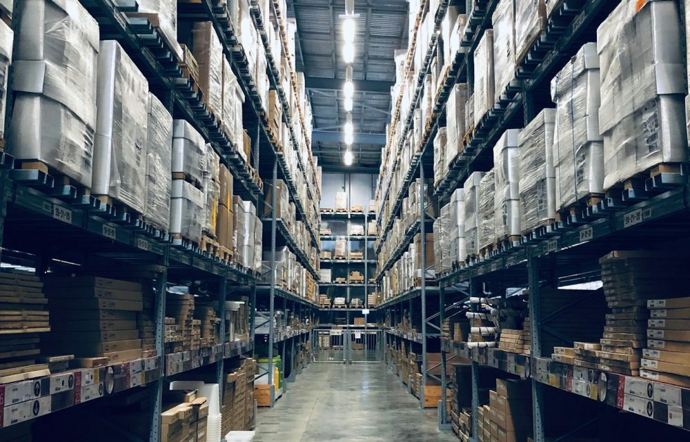 Personal operativo en almacén
